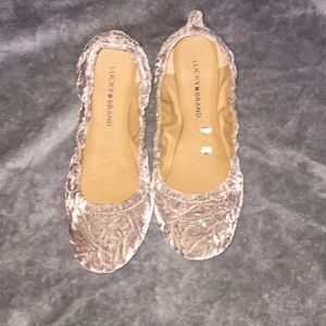 size 9.5 crushed velvet flats